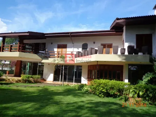 Sobrado com 1200m² 4 quartos e 3 banheiros, à venda, no bairro Interlagos em São Paulo