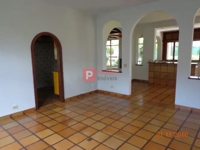 Sobrado com 1200m² 4 quartos e 3 banheiros, à venda, no bairro Interlagos em São Paulo
