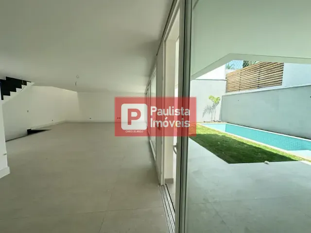 Sobrado com 450m² 4 quartos e 5 banheiros, à venda, no bairro Campo Belo em São Paulo