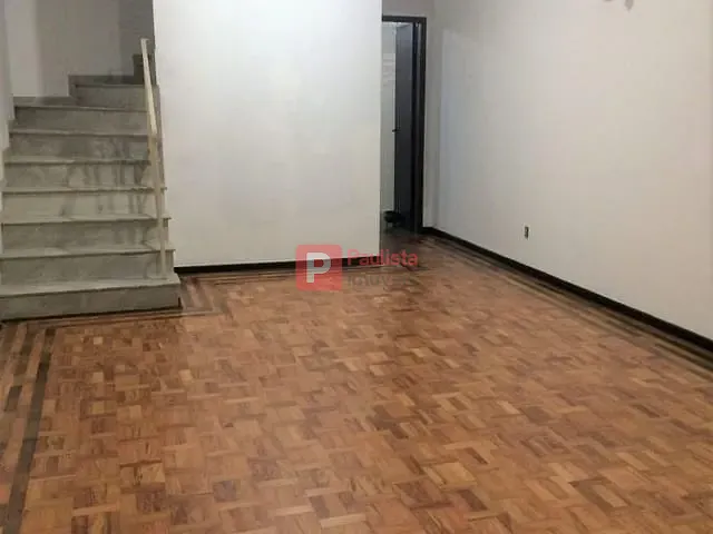 Sobrado com 205m², para alugar, no bairro Pq. Jabaquara em São Paulo