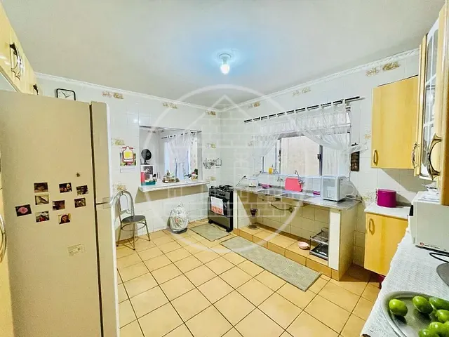 Sobrado com 142m² 4 quartos e 3 banheiros, à venda, no bairro Jardim Guanhembu em São Paulo