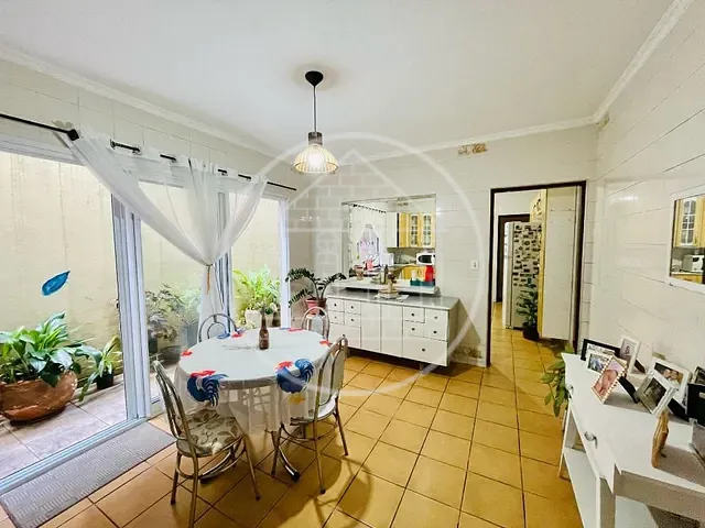 Sobrado com 142m² 4 quartos e 3 banheiros, à venda, no bairro Jardim Guanhembu em São Paulo