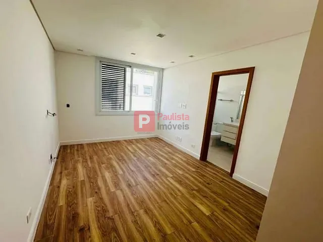 Sobrado com 365m² 4 quartos e 6 banheiros, à venda, no bairro Jardim Petrópolis em São Paulo