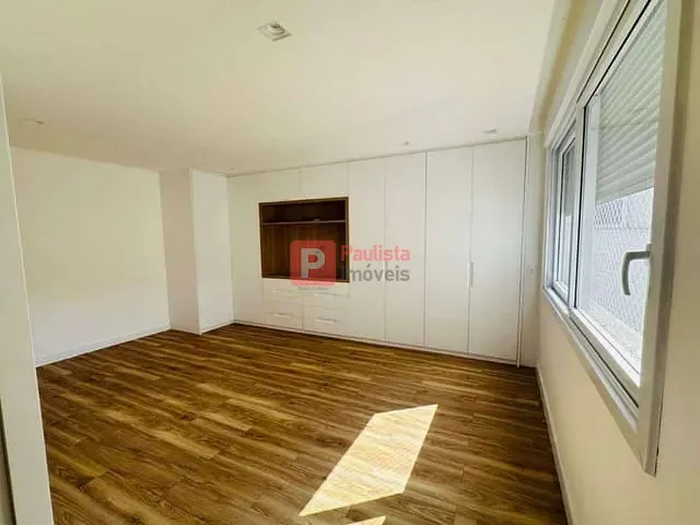 Sobrado com 365m² 4 quartos e 6 banheiros, à venda, no bairro Jardim Petrópolis em São Paulo