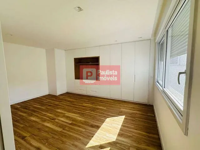 Sobrado com 365m² 4 quartos e 6 banheiros, à venda, no bairro Jardim Petrópolis em São Paulo