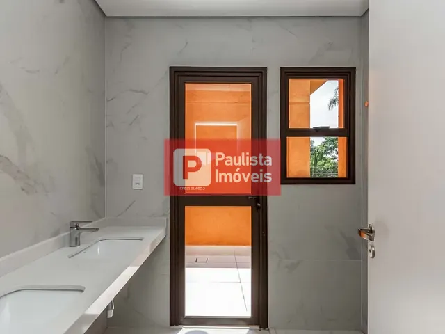 Sobrado com 347m² 4 quartos e 5 banheiros, à venda, no bairro Jardim Prudência em São Paulo