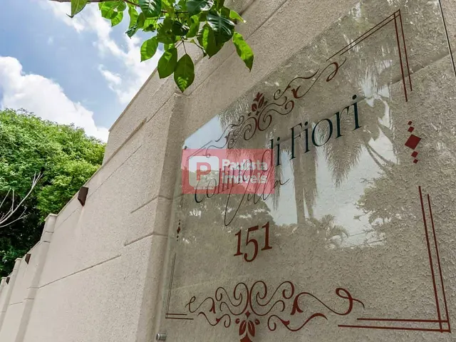 Sobrado com 477m² 4 quartos e 5 banheiros, à venda, no bairro Jardim Prudência em São Paulo
