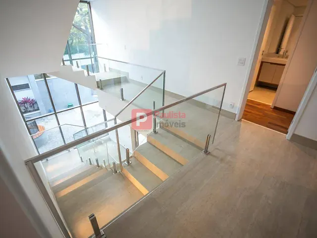 Sobrado com 684m² 4 quartos e 6 banheiros, à venda, no bairro Jardim dos Estados em São Paulo