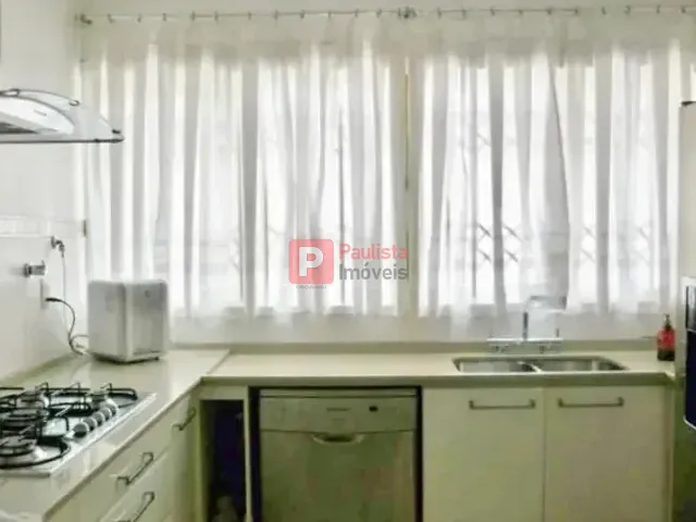 Sobrado com 1000m² 3 quartos e 5 banheiros, à venda ou para alugar, no bairro Campo Belo em São Paulo