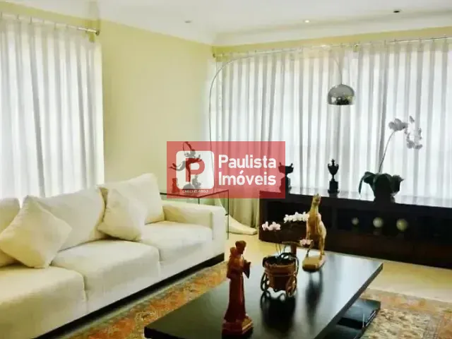 Sobrado com 1000m² 3 quartos e 5 banheiros, à venda ou para alugar, no bairro Campo Belo em São Paulo