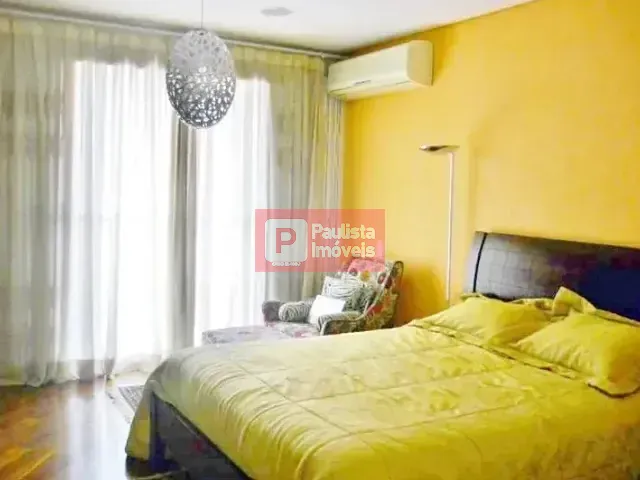 Sobrado com 1000m² 3 quartos e 5 banheiros, à venda ou para alugar, no bairro Campo Belo em São Paulo