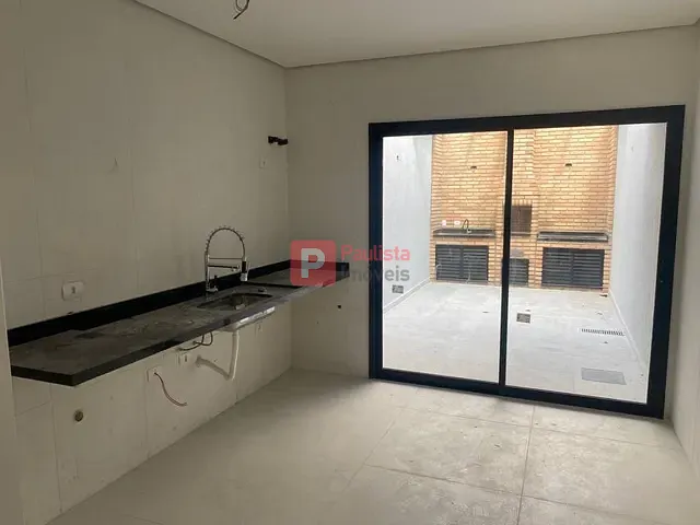 Sobrado 3 quartos e 4 banheiros, à venda, no bairro Vila Sofia em São Paulo