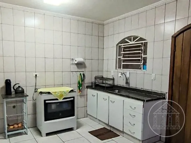 Sobrado com 160m² 4 quartos e 3 banheiros, à venda, no bairro Jardim Itatiaia em São Paulo