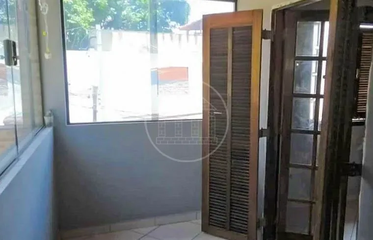 Sobrado, 5 quartos, 180 m² - Foto 1