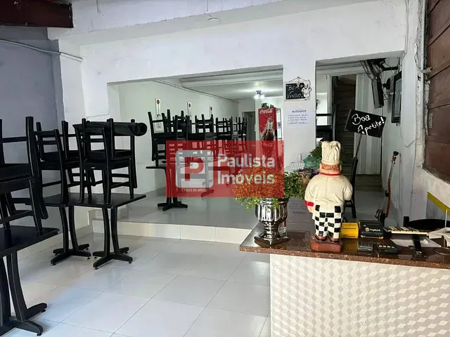 Sobrado à venda, no bairro Vila Olímpia em São Paulo