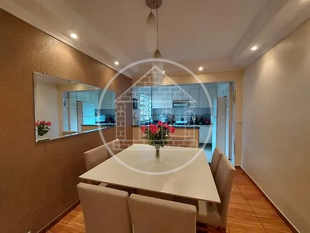 Sobrado com 350m² 4 quartos e 3 banheiros, à venda, no bairro Jardim Rio Bonito em São Paulo