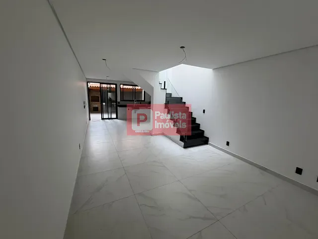 Sobrado 3 quartos e 4 banheiros, à venda, no bairro Vila Romano em São Paulo