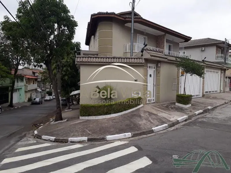 Sobrado, 3 quartos, 212 m² - Foto 1