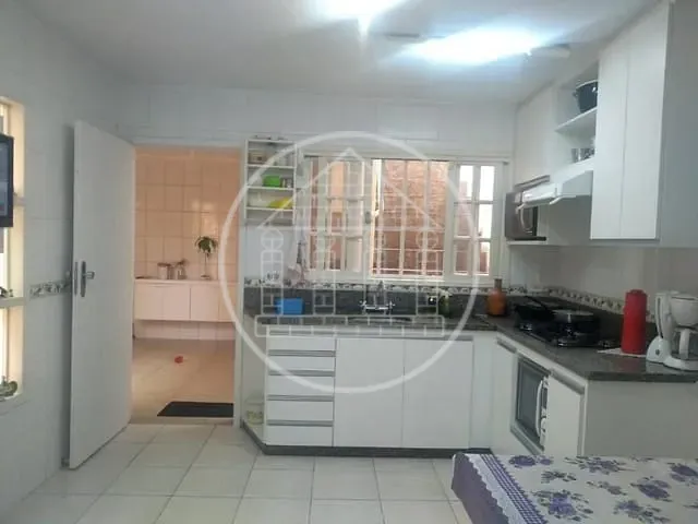 Sobrado com 200m² 2 quartos e 3 banheiros, à venda, no bairro Interlagos em São Paulo