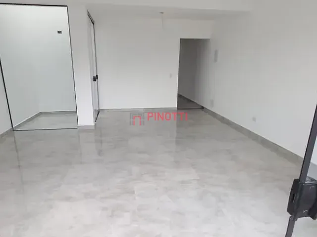 Sobrado 3 quartos e 2 banheiros, à venda, no bairro Parque São José em São Bernardo do Campo