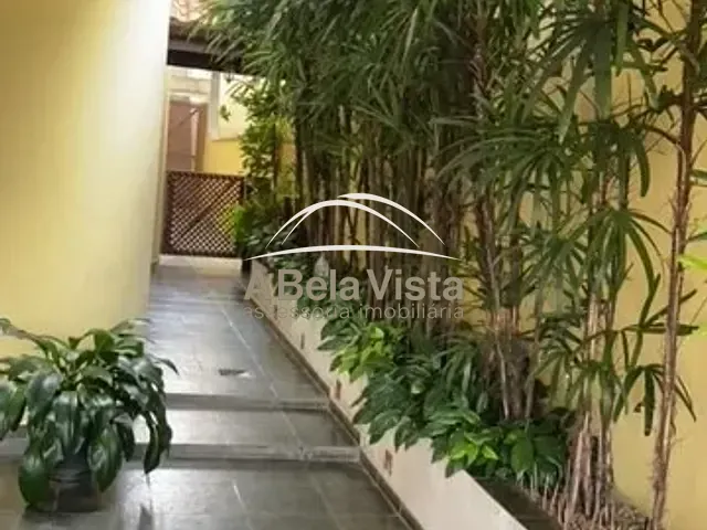 Sobrado com 294m² 3 quartos e 3 banheiros, à venda, no bairro Ayrosa em Osasco