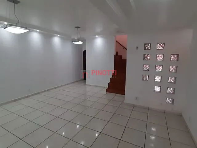 Sobrado 3 quartos e 2 banheiros, à venda ou para alugar, no bairro Santa Terezinha em São Bernardo do Campo
