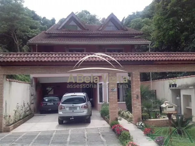 Sobrado com 300m² 4 quartos e 4 banheiros, à venda, no bairro Parque Nova Jandira em Jandira