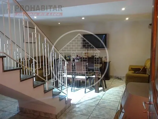 Sobrado com 1m² 4 quartos e 3 banheiros, à venda, no bairro Jardim Casa Grande em São Paulo