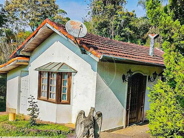 Sobrado com 2000m² 3 quartos e 2 banheiros, à venda ou para alugar, no bairro Colônia (Zona Sul) em São Paulo