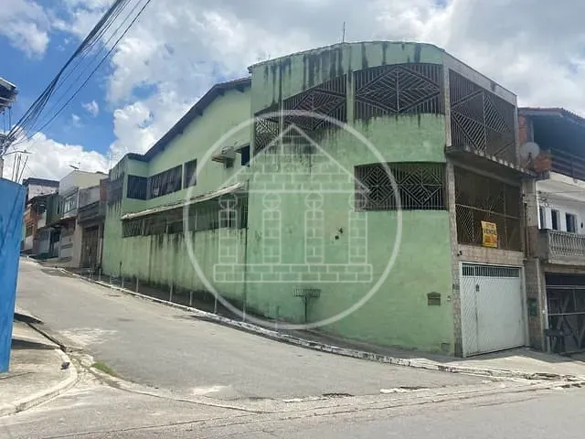 Sobrado com 161m², à venda, no bairro Balneário São José em São Paulo