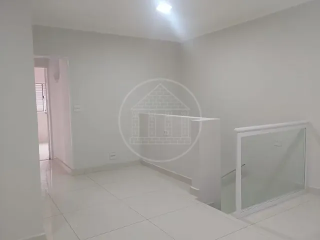 Sobrado com 250m² 3 quartos e 2 banheiros, à venda, no bairro Parque Alto do Rio Bonito em São Paulo