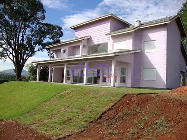 Sobrado com 2700m² 4 quartos e 3 banheiros, à venda, no bairro Morro Verde em Bragança Paulista