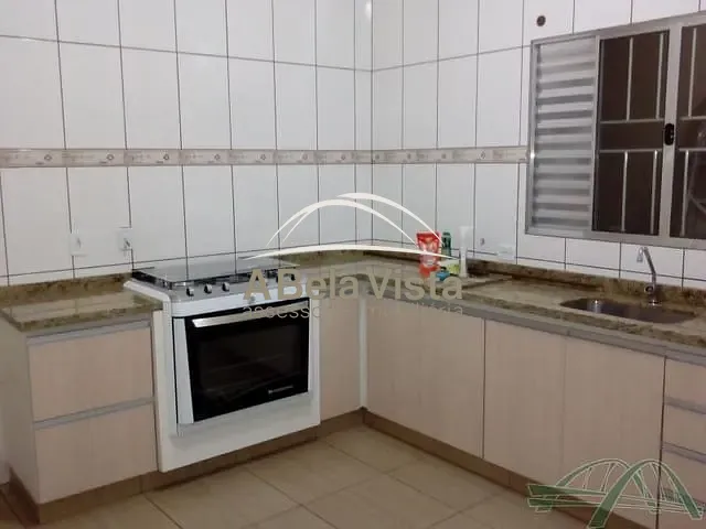 Sobrado 5 quartos e 3 banheiros, à venda, no bairro Veloso em Osasco