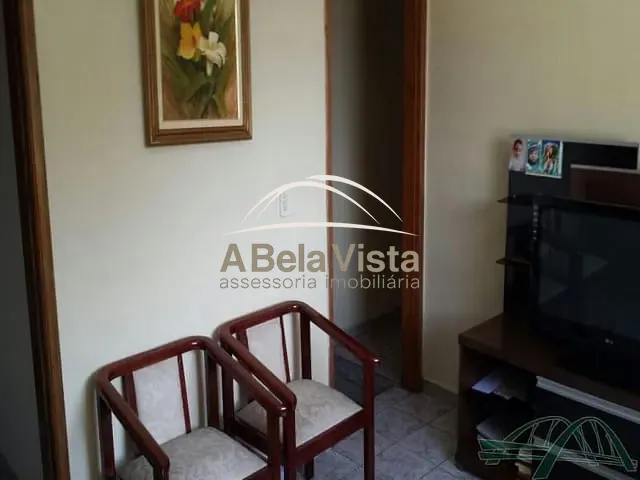 Sobrado com 250m² 6 quartos e 2 banheiros, à venda, no bairro Santo Antônio em Osasco