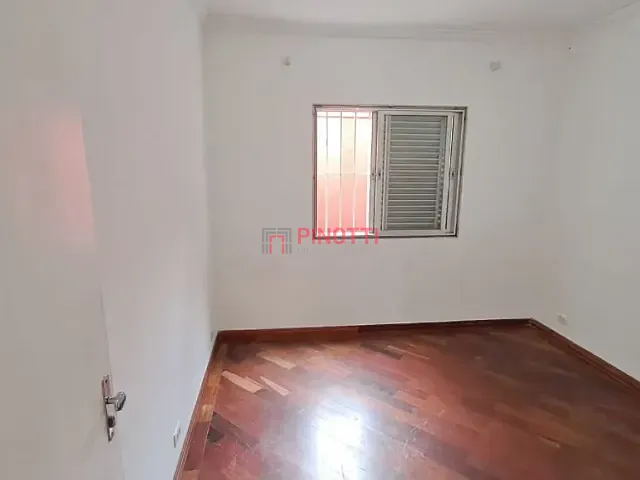 Sobrado 3 quartos e 2 banheiros, à venda, no bairro Alves Dias em São Bernardo do Campo