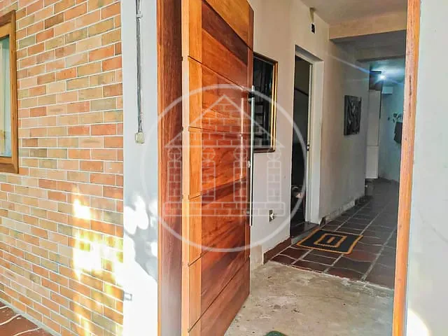 Sobrado com 125m² 3 quartos e 1 banheiro, à venda, no bairro Jardim das Imbuias em São Paulo