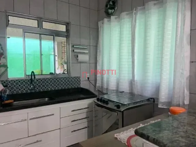 Sobrado 3 quartos e 2 banheiros, à venda, no bairro Batistini em São Bernardo do Campo