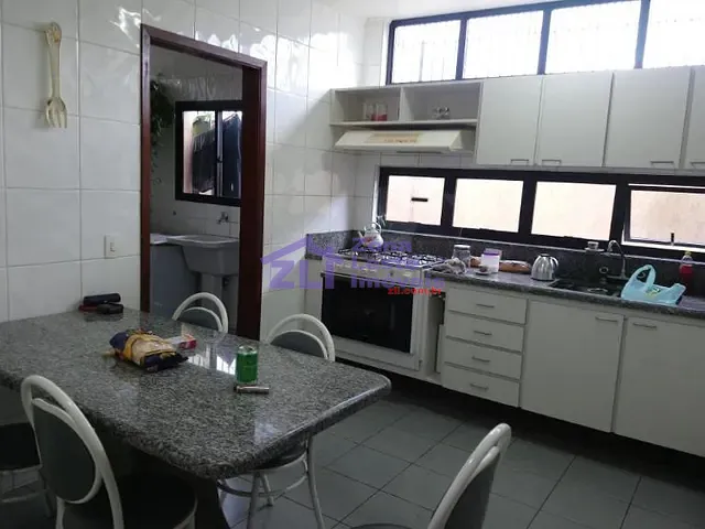 Sobrado com 231m² 3 quartos e 6 banheiros, à venda, no bairro Vila Carrão em São Paulo