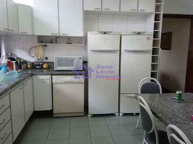 Sobrado com 231m² 3 quartos e 6 banheiros, à venda, no bairro Vila Carrão em São Paulo