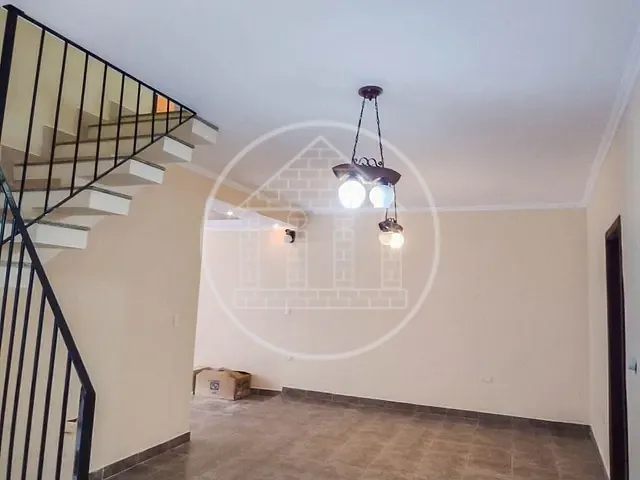 Sobrado com 194m² 3 quartos e 5 banheiros, à venda, no bairro Vila Campo Grande em São Paulo