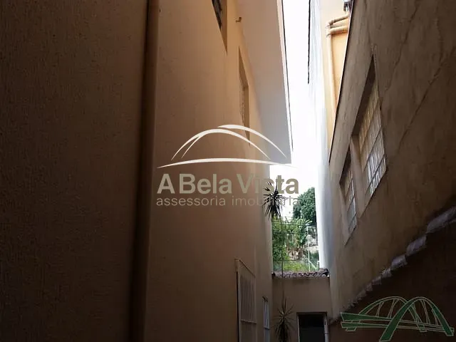 Sobrado 3 quartos e 2 banheiros, para alugar, no bairro Bela Vista em Osasco