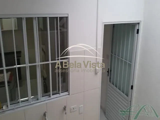 Sobrado 3 quartos e 2 banheiros, para alugar, no bairro Bela Vista em Osasco