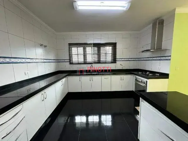 Sobrado 3 quartos e 3 banheiros, à venda, no bairro Nova Petrópolis em São Bernardo do Campo
