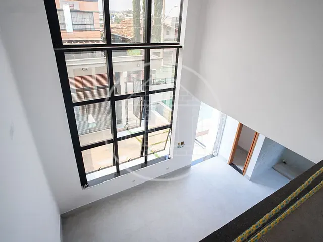 Sobrado com 253m², à venda, no bairro Jardim Jaraguá em Atibaia