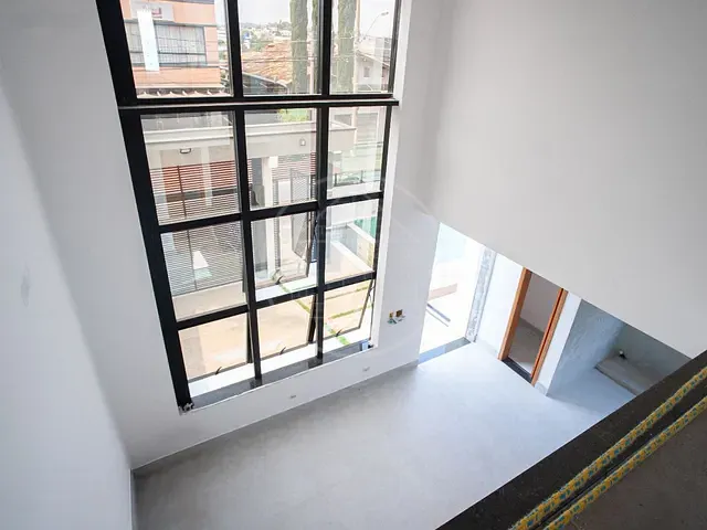 Sobrado com 253m², à venda, no bairro Jardim Jaraguá em Atibaia