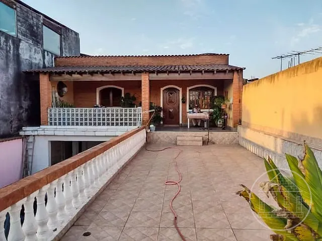 Sobrado com 250m² 6 quartos e 4 banheiros, à venda, no bairro Jardim São Rafael em São Paulo