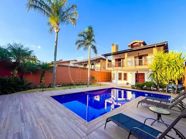 Sobrado com 600m² 4 quartos e 4 banheiros, à venda, no bairro Interlagos em São Paulo