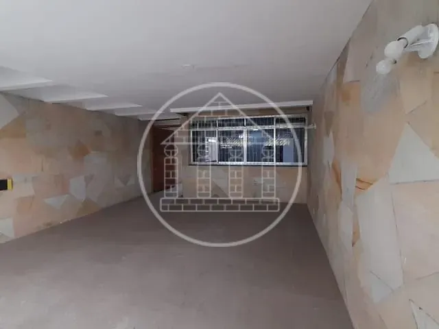 Sobrado com 176m² 3 quartos e 3 banheiros, à venda, no bairro Interlagos em São Paulo