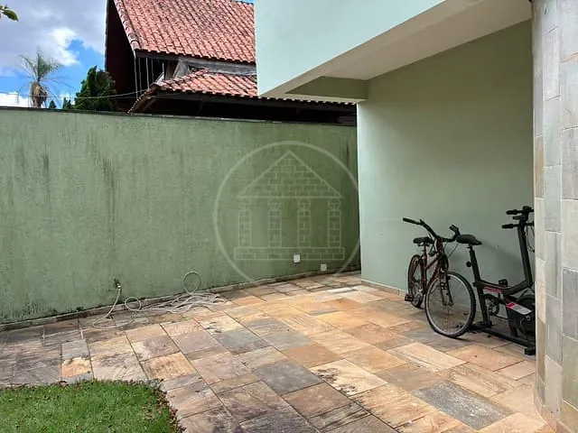Sobrado com 570m² 5 quartos e 7 banheiros, à venda ou para alugar, no bairro Interlagos em São Paulo