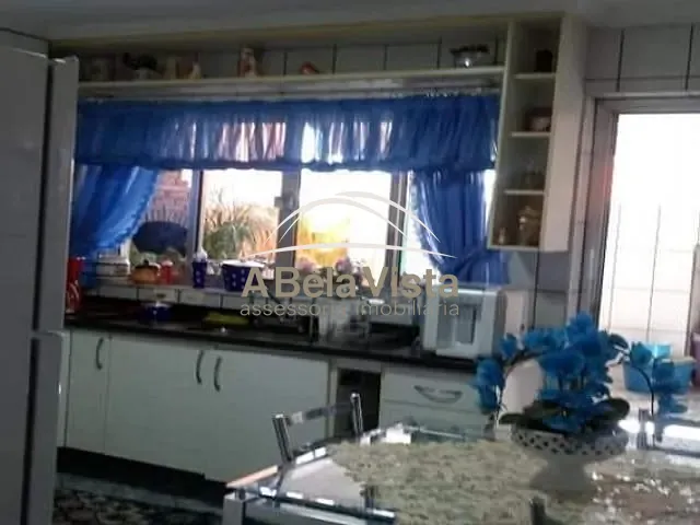 Sobrado com 132m² 3 quartos e 5 banheiros, à venda, no bairro Veloso em Osasco